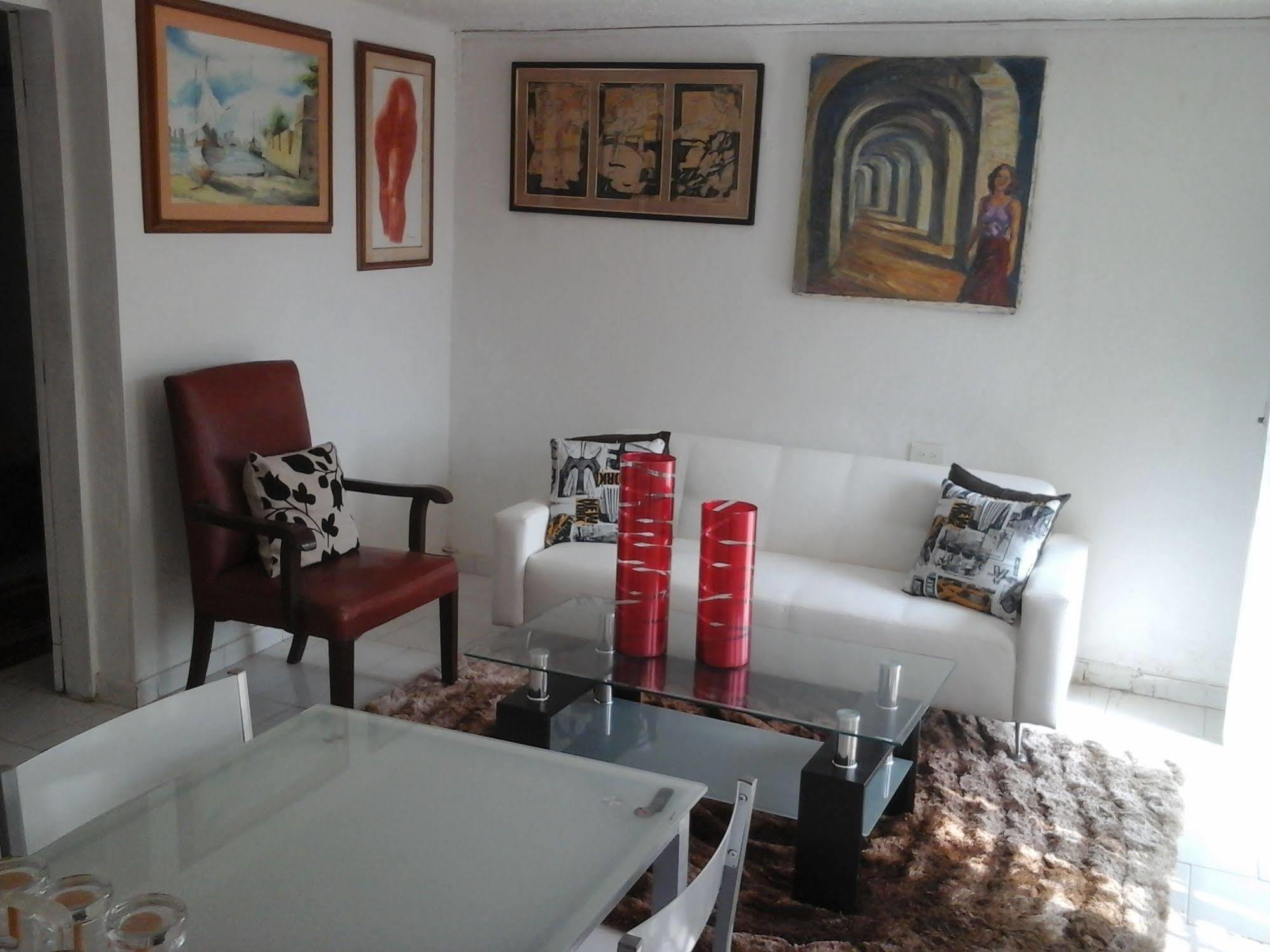 B&B Grand Royal Inn Barranquilla  Extérieur photo